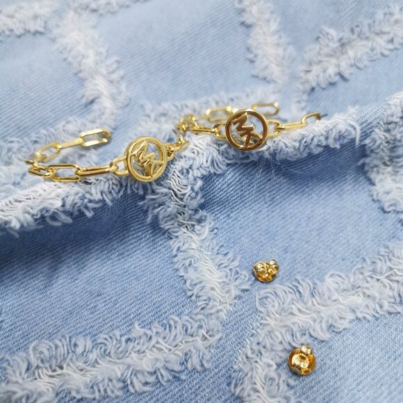 Michael Kors Signature Hoop Chain Link Goldtone hoop earrings Trendy Jewelry - Picture 1 of 4